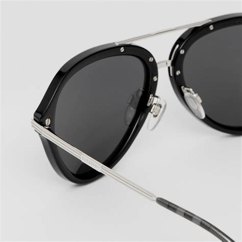 Occhiali da uomo di Burberry Eyewear .